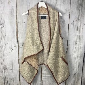 Love Tree Faux Fur Yellowstone Beth Knit Vest